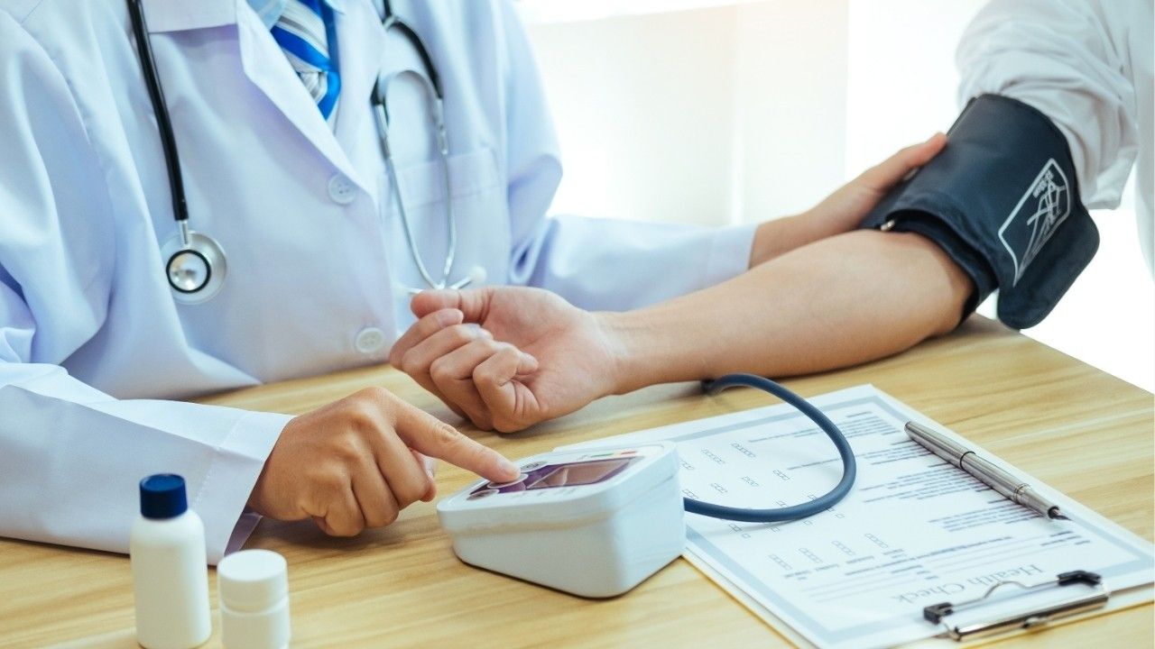 أهمية التحاليل الدورية بعد سن الثلاثين